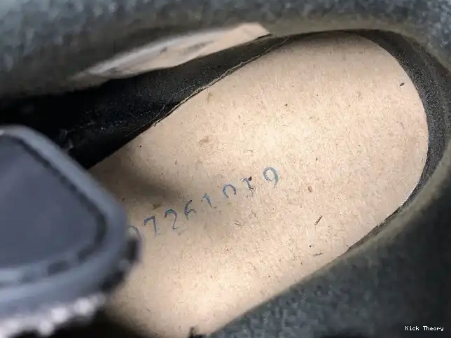 Kicktheory Air Travis Jordan x CN1084-200 Medium Olive 6 Scott 0523